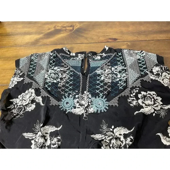 Johnny Was Embroidered Perlette Tie-Back Silk Blouse Short Sleeve Size XS - Picture 9 of 12